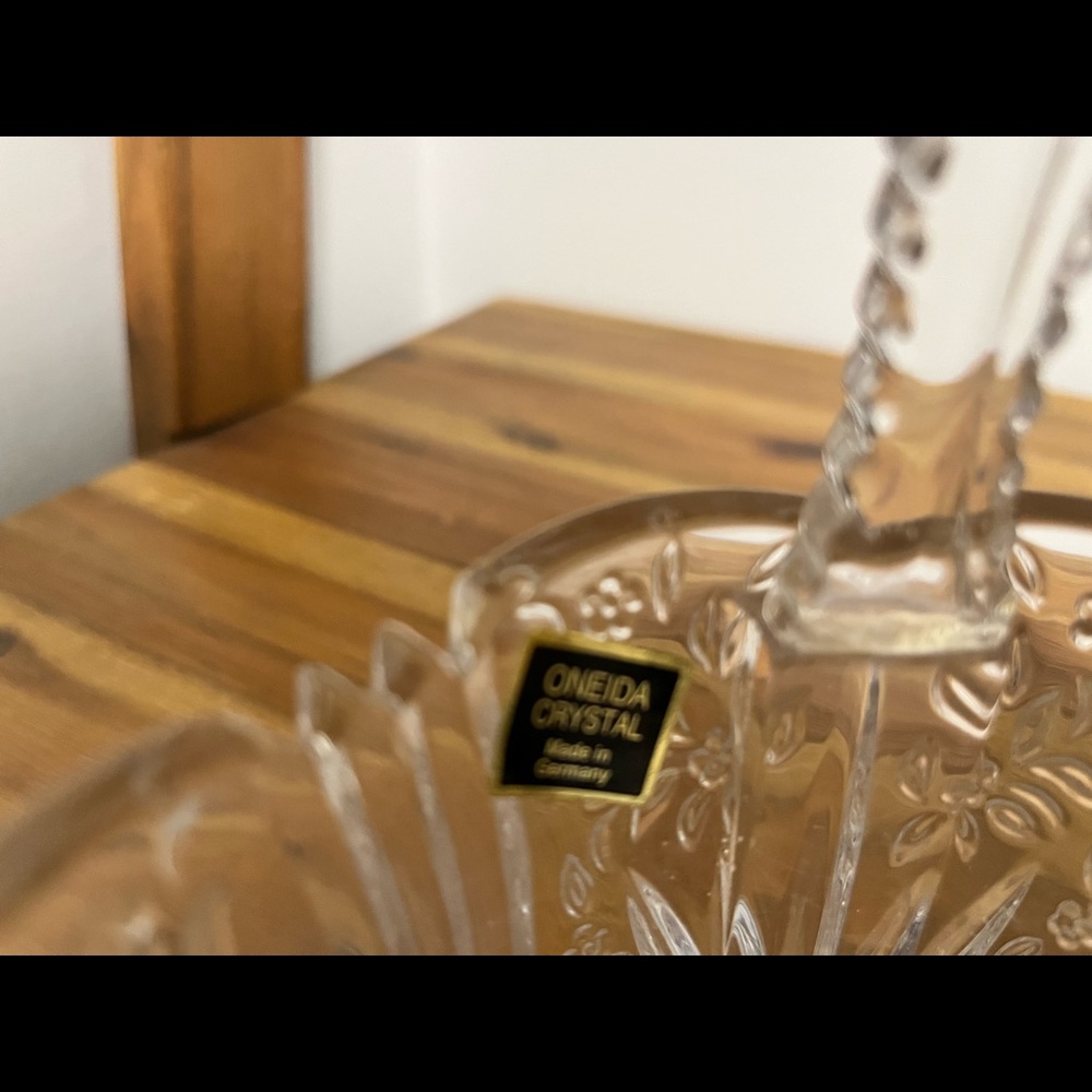 Oneida Crystal Spring Lace basket - Picture 4 of 5